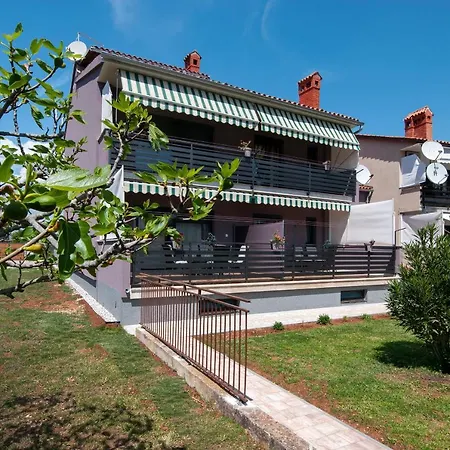 Apartments Kajfes Fazana Exterior photo